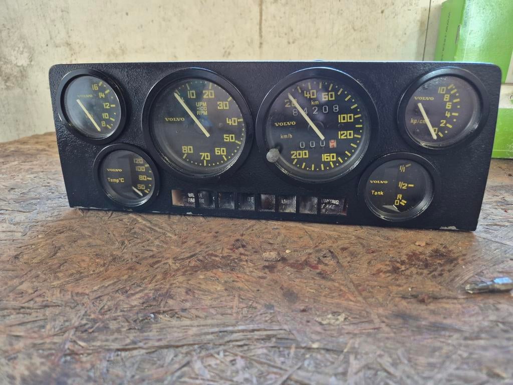 Tekoop volvo 240/242/245 GT km unit, Auto-onderdelen, Dashboard en Schakelaars, Ophalen, Volvo