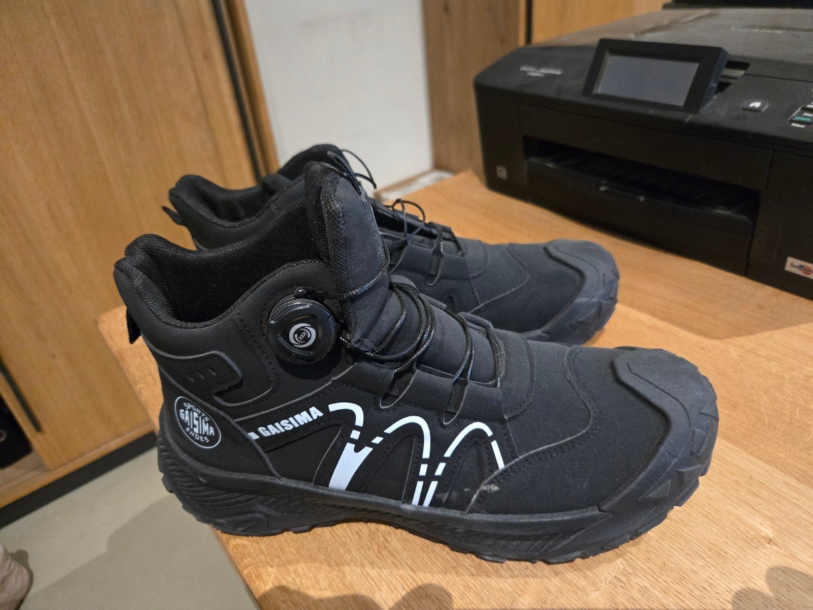 Wandelschoenen met BOA sluiting - Nieuw. maat 46, Ophalen of Verzenden, Nieuw, Schoenen