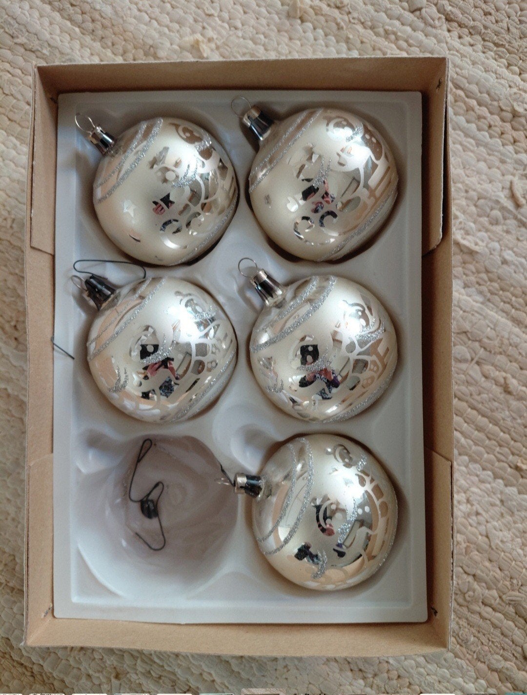 Vintage kerstballen, kinderen op slee, 5 stuks, Ophalen of Verzenden, Zo goed als nieuw