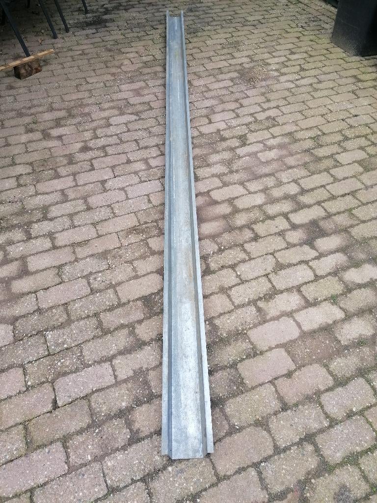 Dakgoot gegalvaniseerd, Doe-het-zelf en Verbouw, Buizen en Afvoer, Ophalen, Overige materialen, 4 tot 6 meter, Zo goed als nieuw