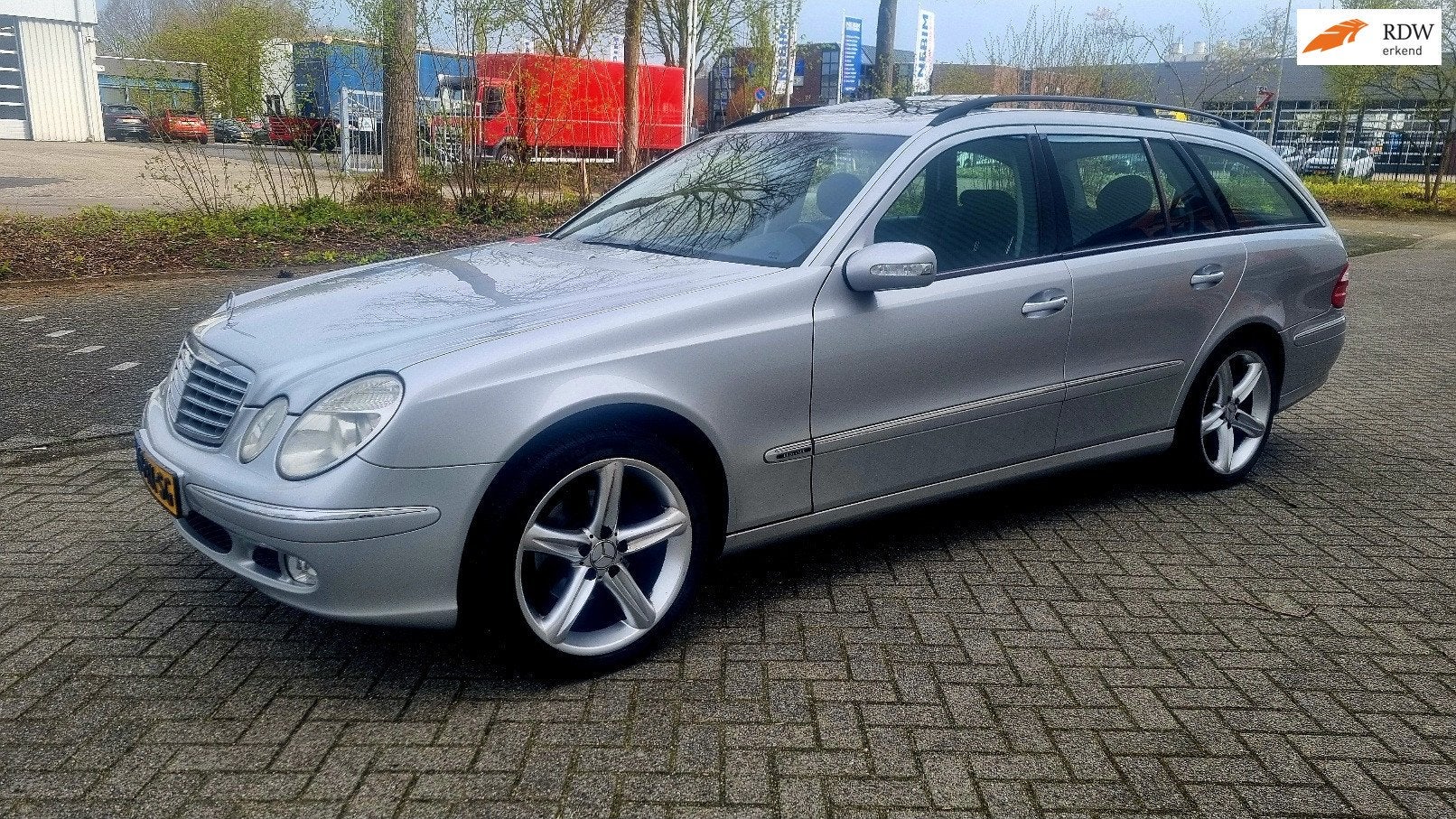 Mercedes-Benz E-klasse Combi 240 Elegance, Automaat, Gebruikt, 2597 cc, 1645 kg