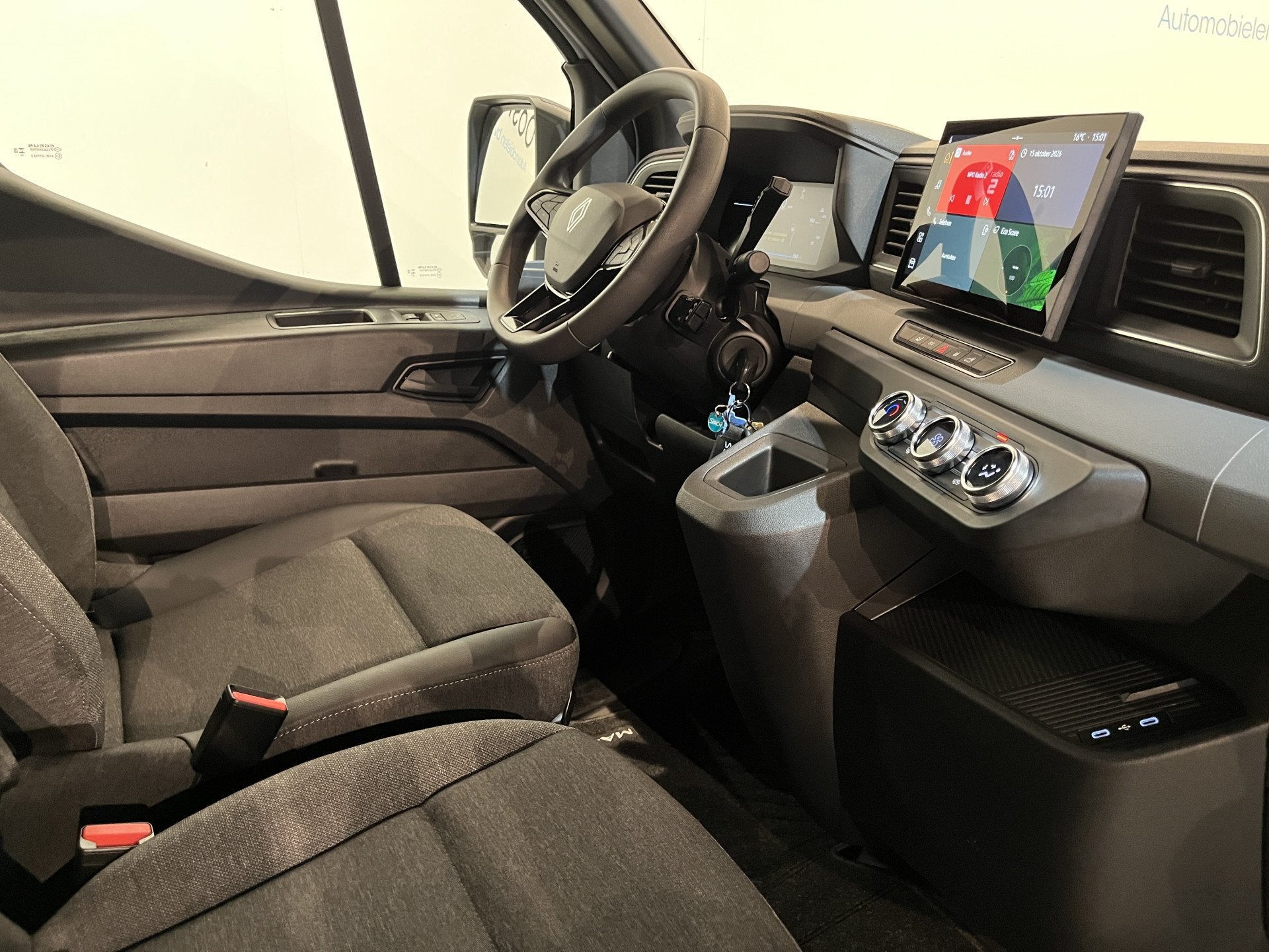 Renault Master E-Tech T35 L2H2 Advance long range 87 kWh / 1, Auto's, Stof, Gebruikt, 143 pk, 2450 kg