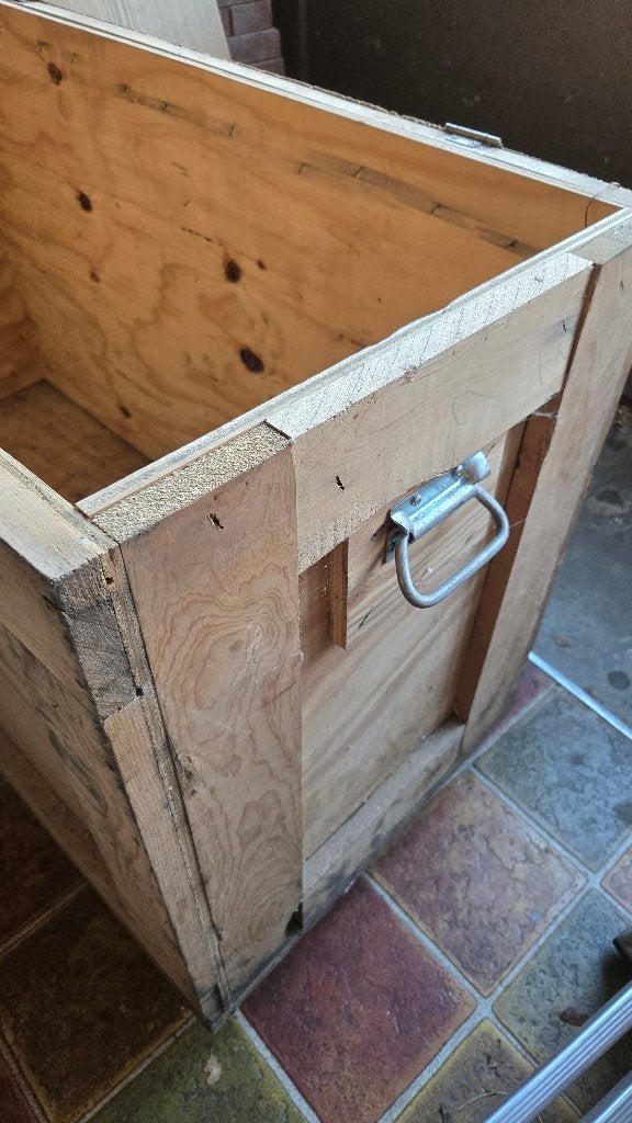Stevige houten kist met handvatten, Doe-het-zelf en Verbouw, Ophalen, Gebruikt, Bak of Kist, 50 cm of meer