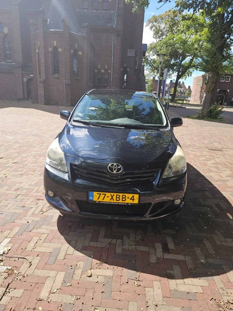 Toyota Verso 1.8 VVT-I 5P PANO / NAVI / CAMERA / TREKHAAK, Auto's, Toyota, Voorwielaandrijving, Euro 5, Zwart, 4 cilinders