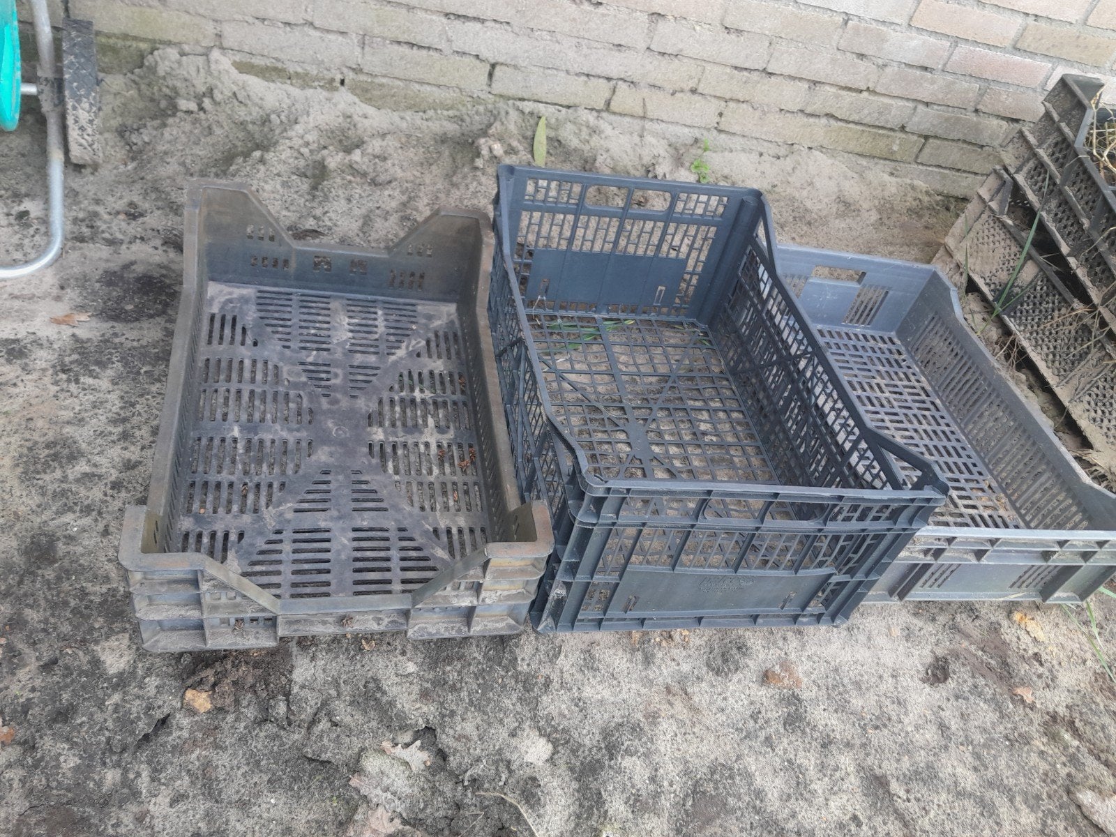 Diverse gebruikte kratten - ideaal voor opslag of tuin, Ophalen, Gebruikt