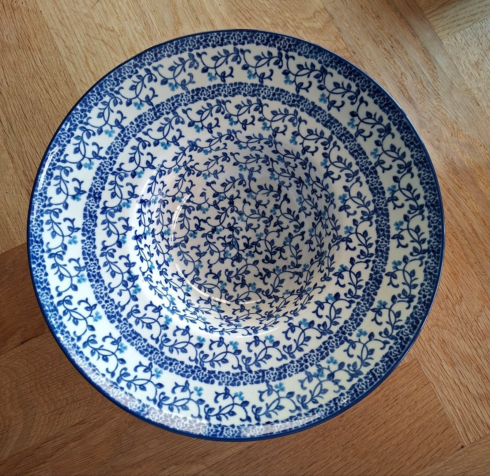 Bunzlau Castle Pastabord  - Tender Twigs - 25 cm, Huis en Inrichting, Keuken | Servies, Overige merken, ., Keramiek, Ophalen of Verzenden
