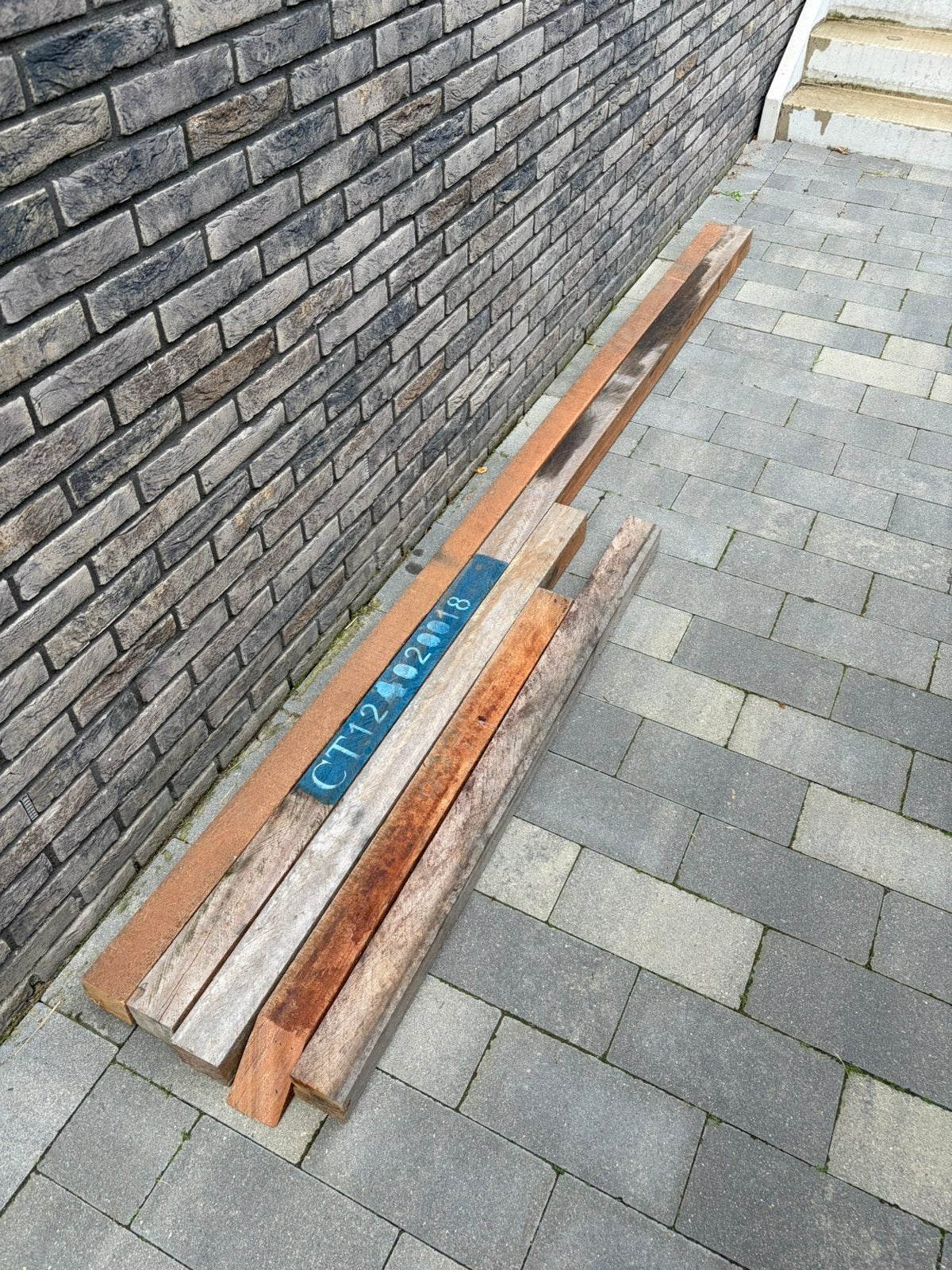 Hardhout palen 2x3m, 2x 1,35m en 1x1m (8x8 cm), Ophalen, 50 mm of meer, Balk, Minder dan 200 cm