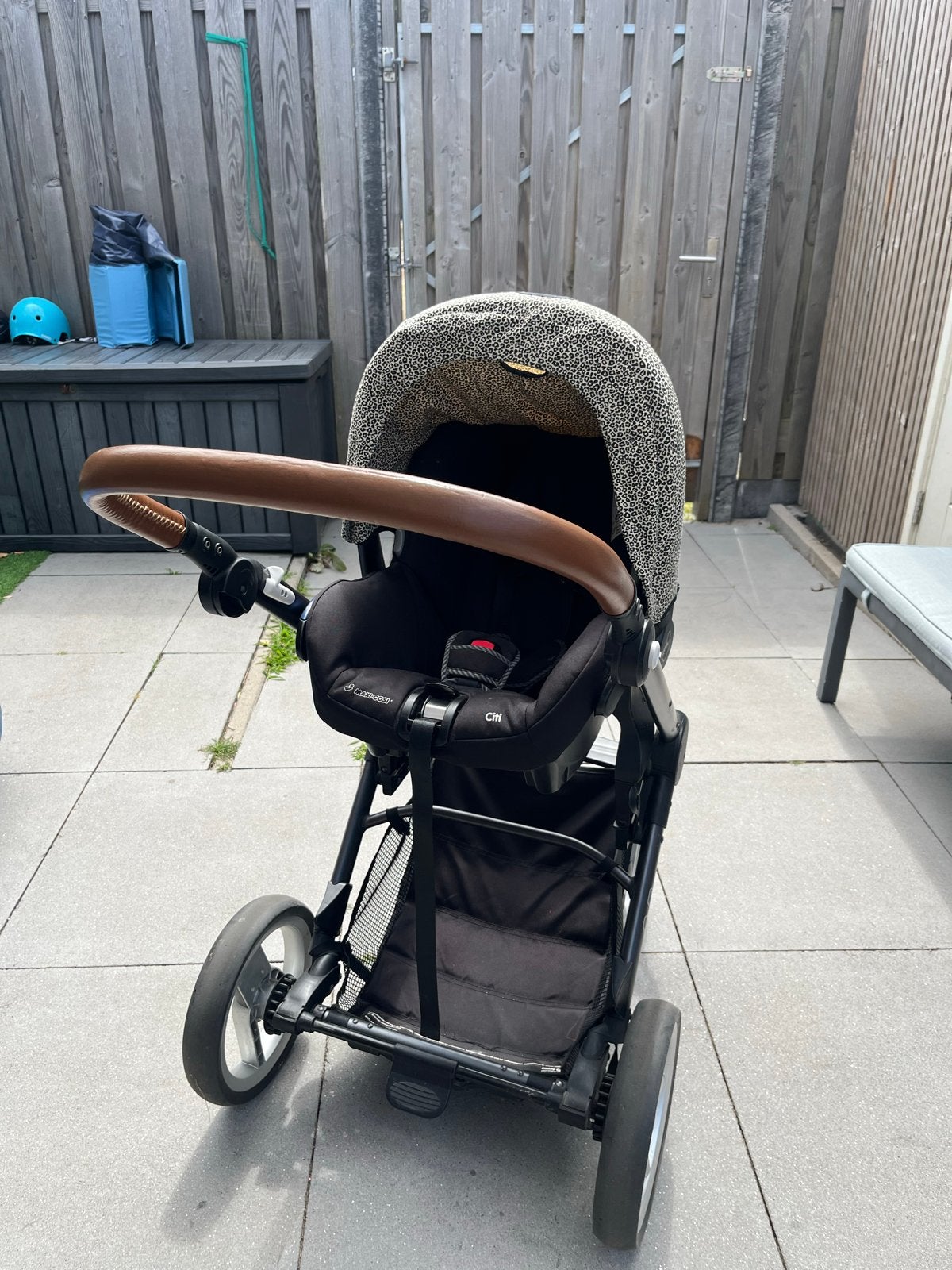 Mutsy EVO combiwagen met Maxi Cosi en accessoires, Kinderen en Baby's, Kinderwagens en Combinaties, Ophalen, Gebruikt, Combiwagen