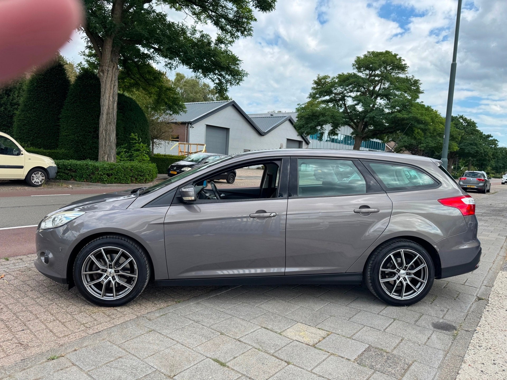 Ford Focus Wagon 1.6 EcoBoost A-C Elek Pakket Lmv Pdc Navi, Auto's, Gebruikt, Zwart, 4 cilinders, Origineel Nederlands