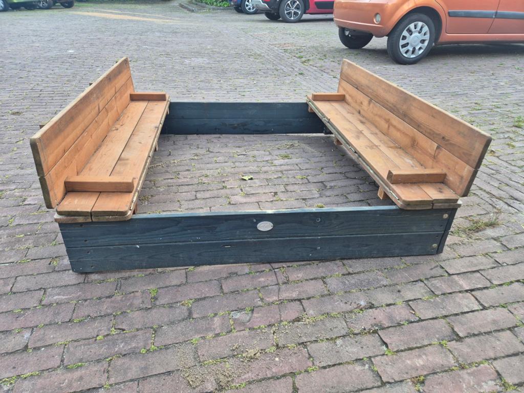 AXI hardhouten zandbak, Ophalen, Gebruikt