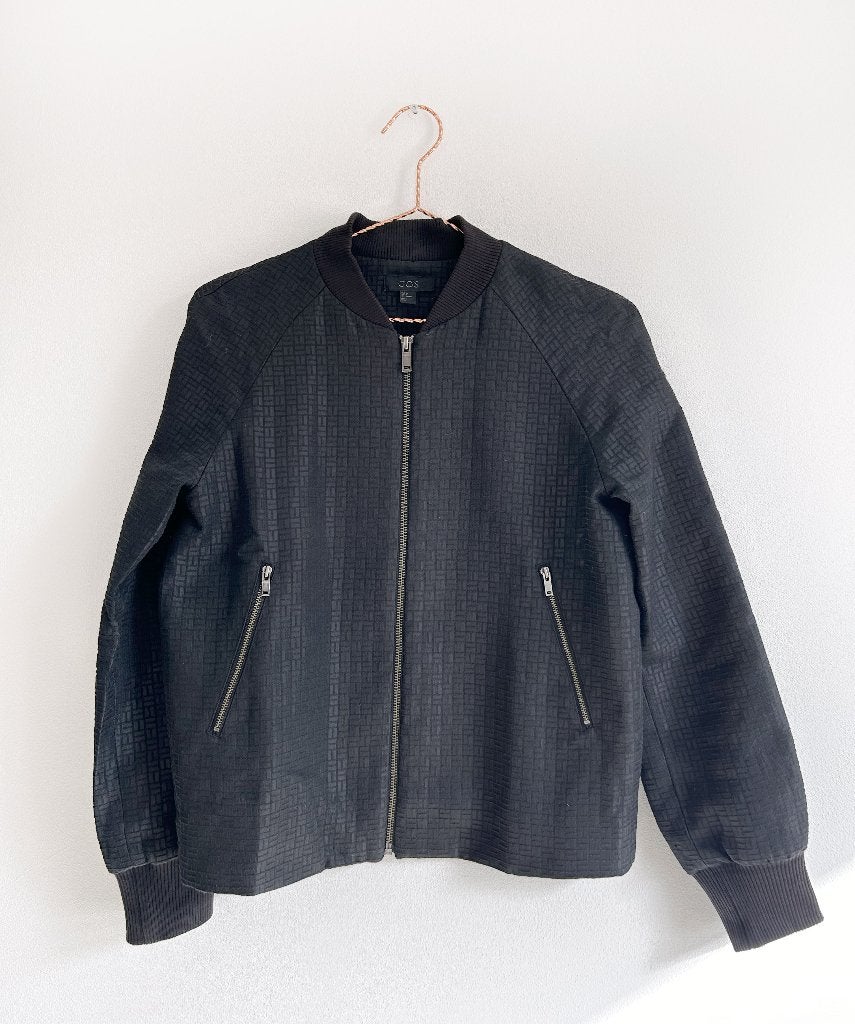 COS bomberjasje, Kleding | Dames, COS, Kort, Zwart, Ophalen of Verzenden