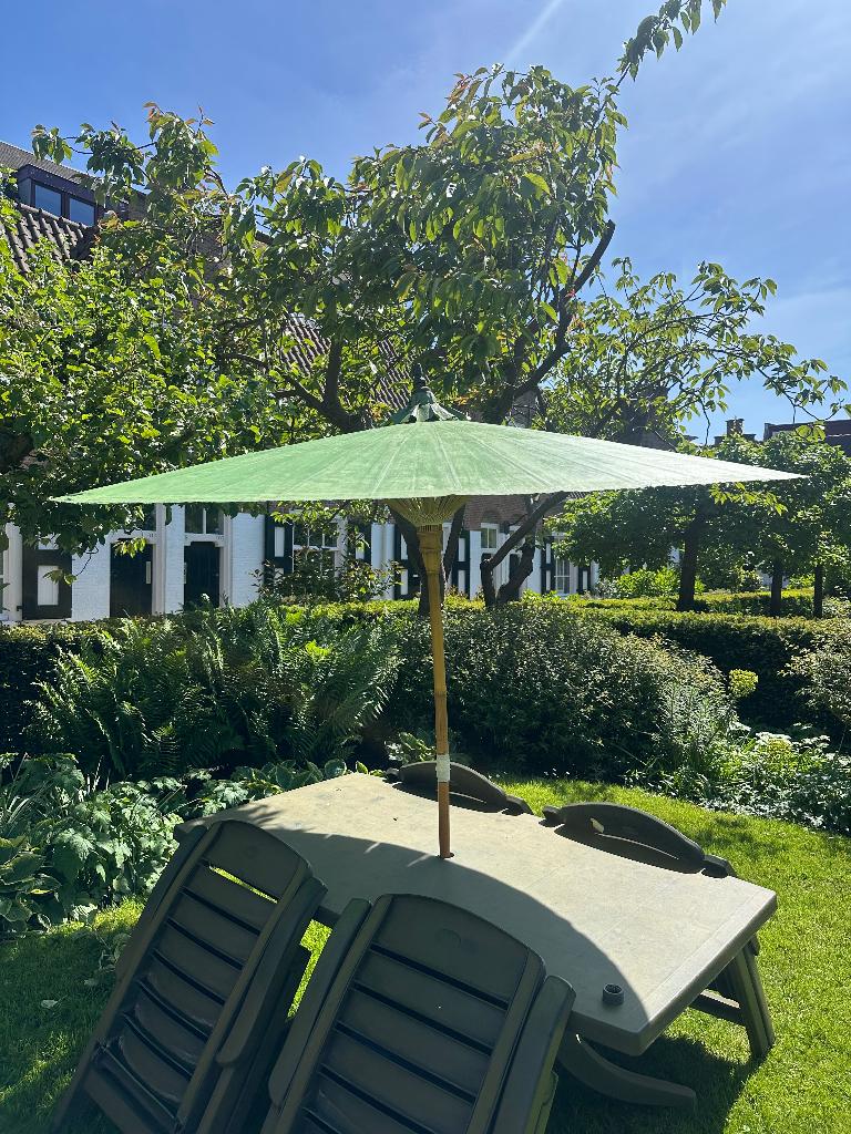 Antieke aziatische oliepapieren parasol, Ophalen, Gebruikt, 2 tot 3 meter, Stokparasol