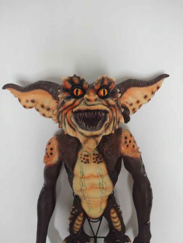 NECA Gremlins 2 Brown Gremlin stunt puppet, Ophalen of Verzenden, Zo goed als nieuw, Film, Beeldje, Replica of Model