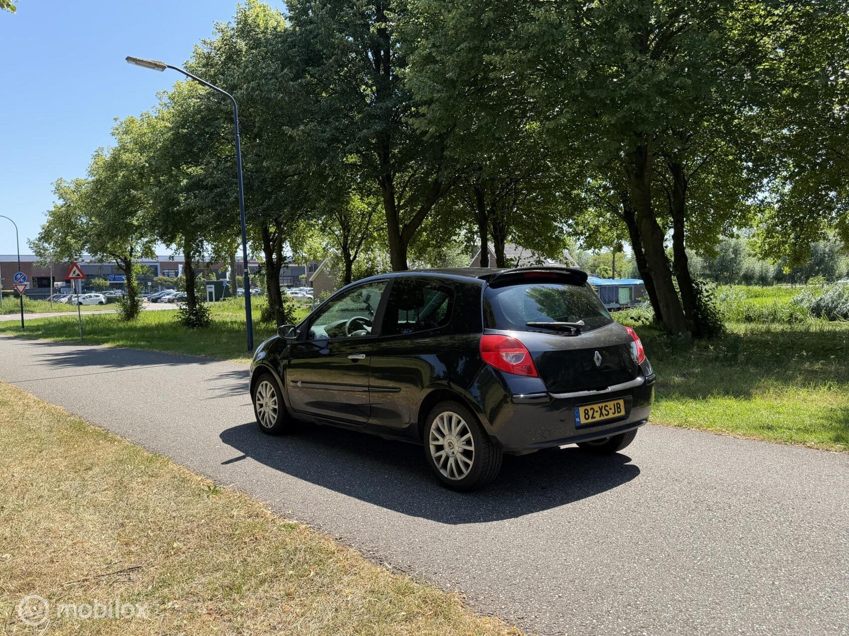 Renault Clio 2.0-16V Dynamique S*6 BAK*AIRCO*CRUISE*NEW APK, Voorwielaandrijving, Gebruikt, Zwart, 4 cilinders