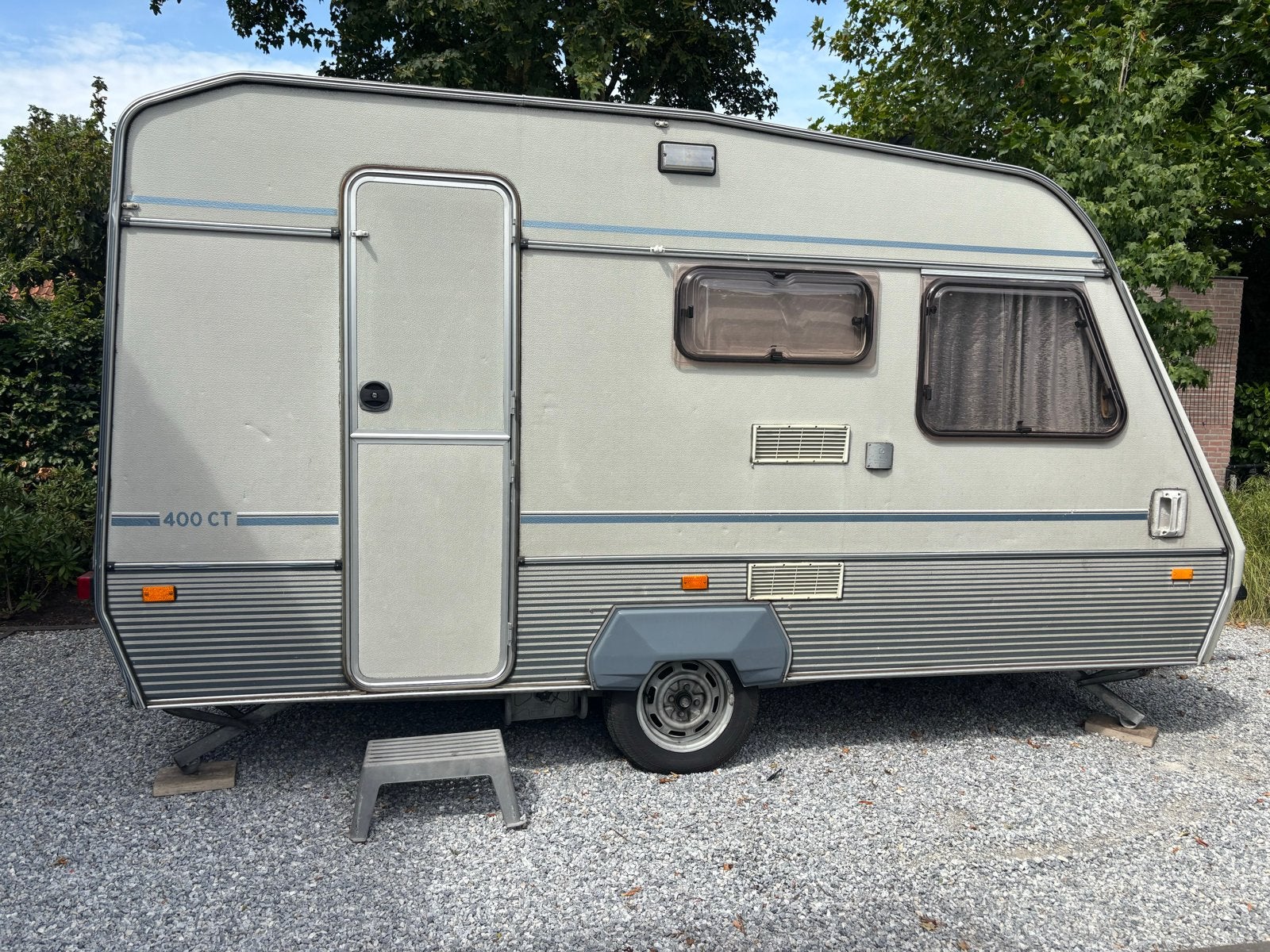Beyerland Vitesse 400 CT – 3 stapelbedden, Caravans en Kamperen, Caravans, Particulier, 4 tot 5 meter, Vast bed, Overige