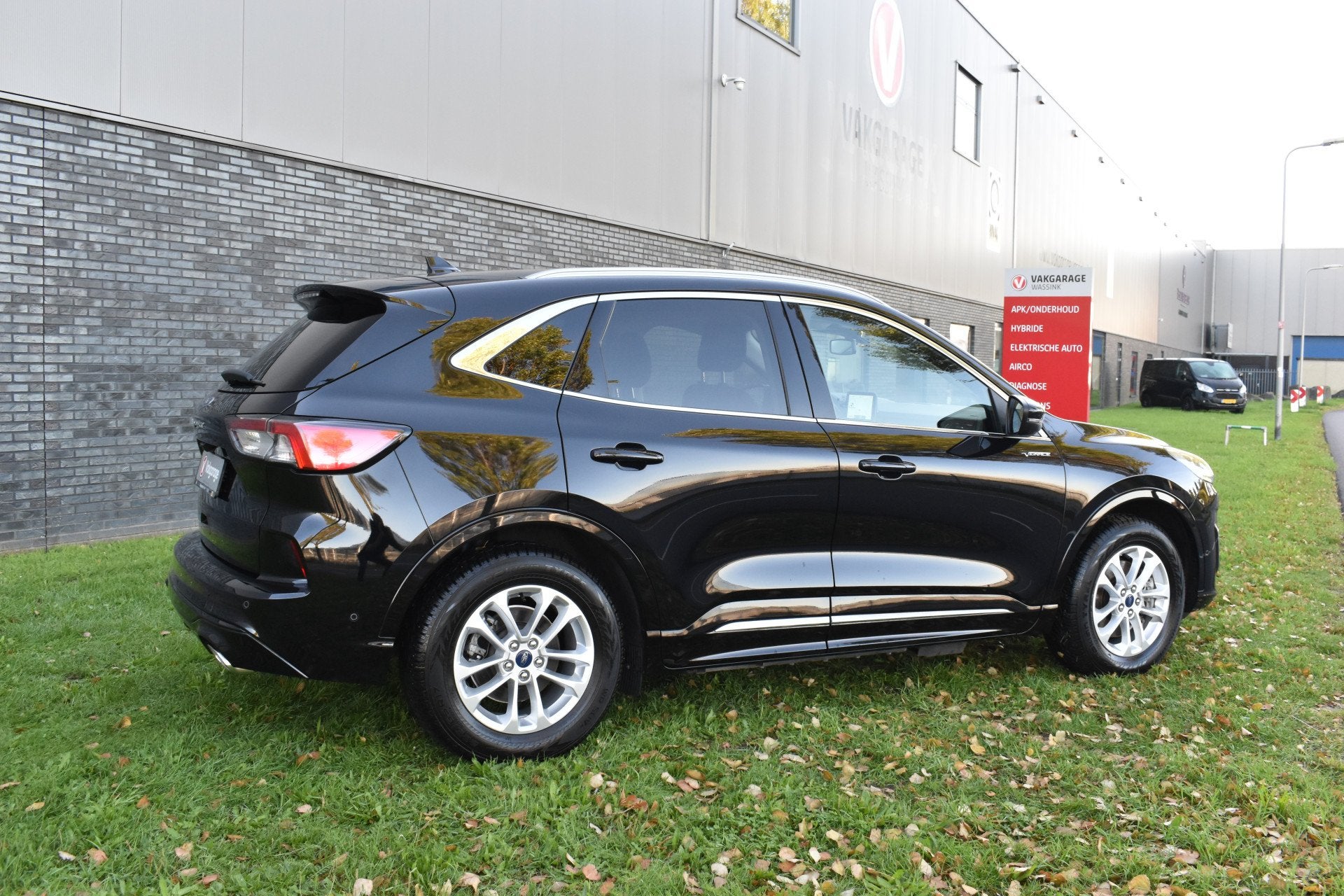 Ford Kuga 2.5 PHEV Vignale Plugin hybride (bj 2021), Auto's, 14 kWh, Gebruikt, 4 cilinders, Zwart