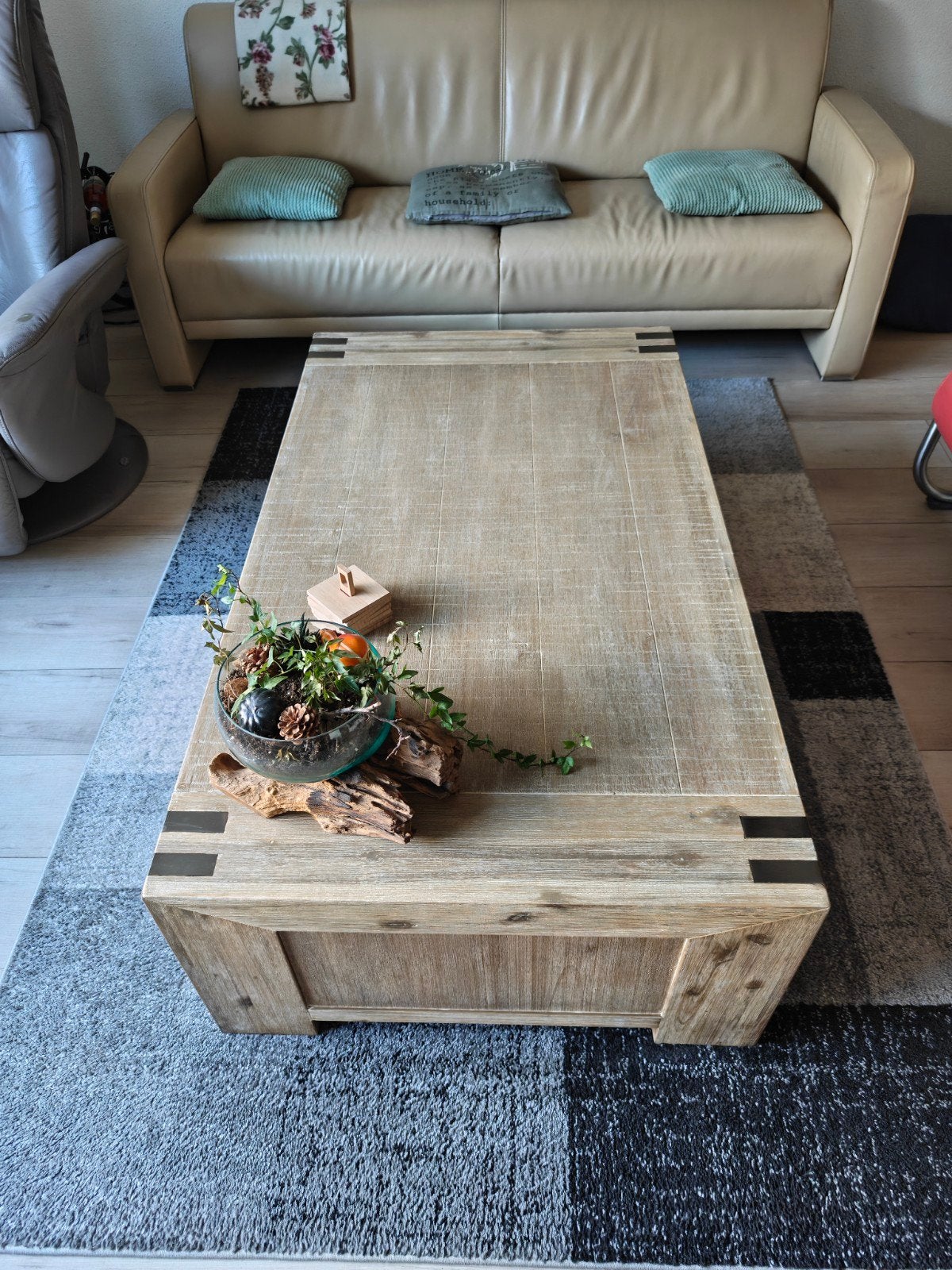 Aangeboden leren bank,2 leren stoelen en salontafel., Ophalen, 200 cm of meer, 50 tot 100 cm, Zo goed als nieuw