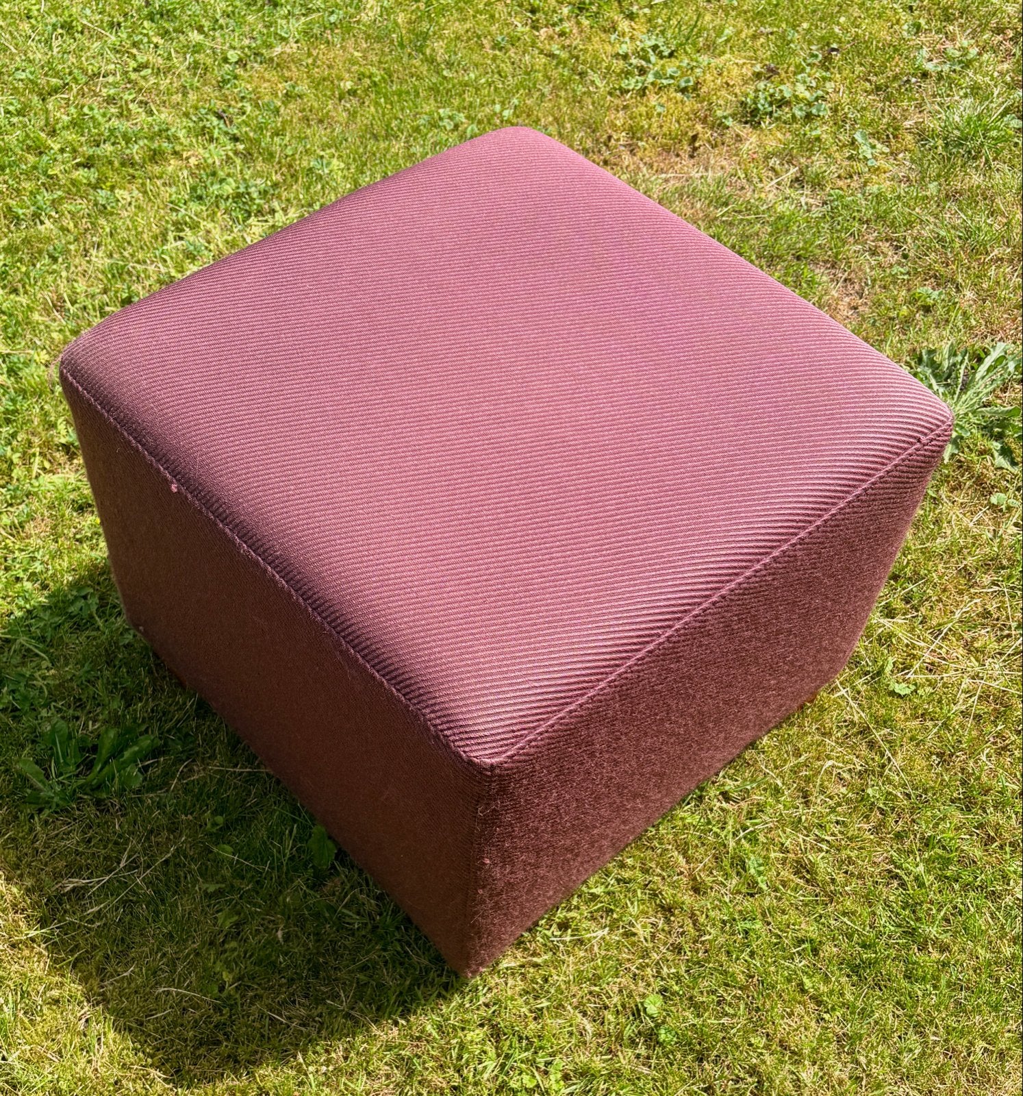 Paarse gestreepte poef - 50x50x40 cm, Ophalen, Gebruikt, Stof, 50 tot 75 cm