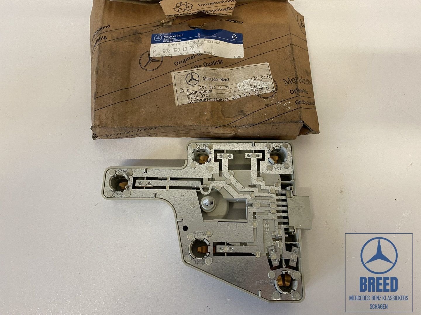 NOS lampendrager rechtsachter voor Mercedes-Benz W202, Auto-onderdelen, -, Nieuw, Ophalen of Verzenden, -