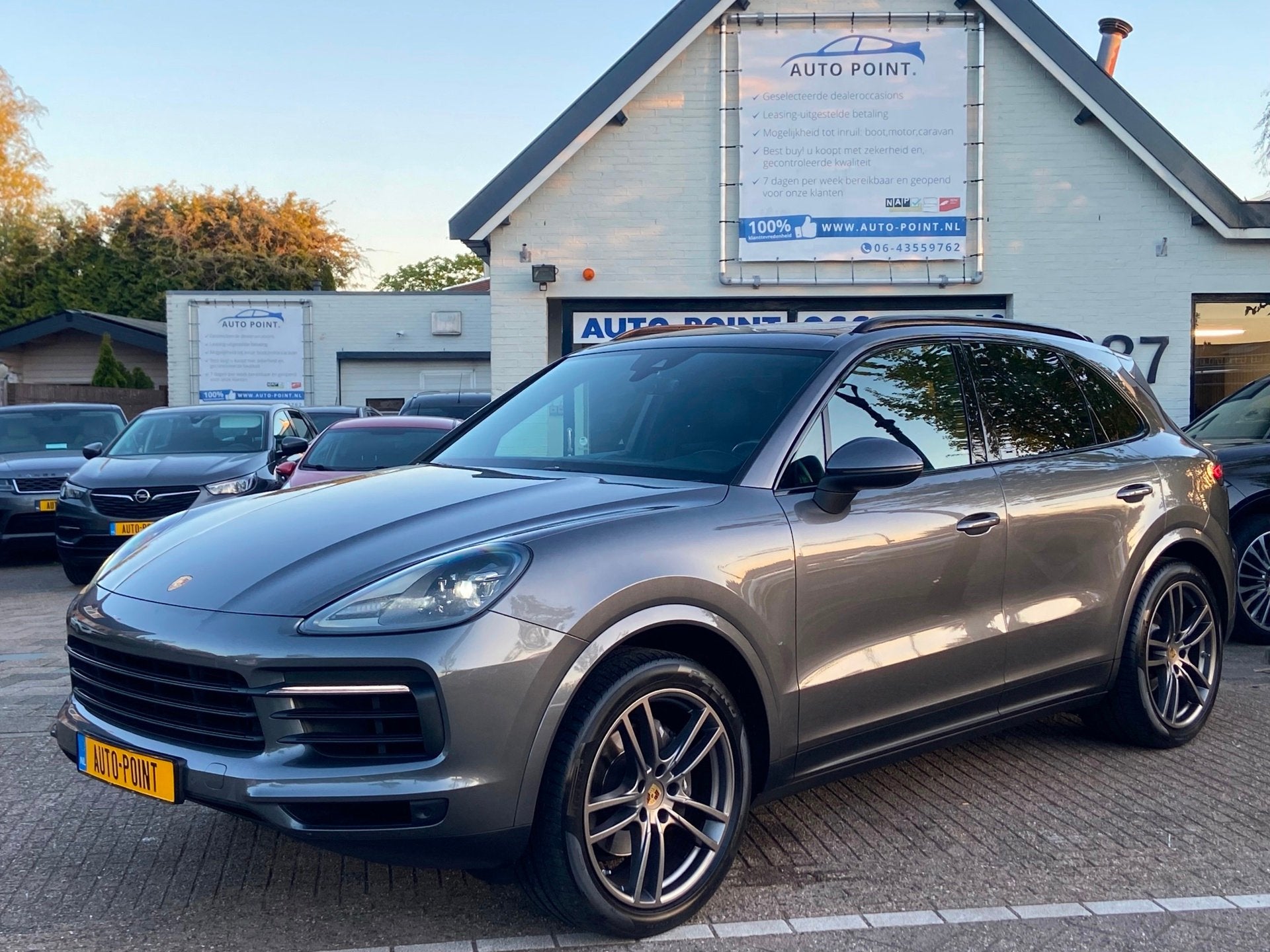Porsche Cayenne 3.0 AUT8/PANO/CHRONO/TREKHAAK/BOSE/DEALERAUT, Automaat, Cayenne, Gebruikt, Zwart