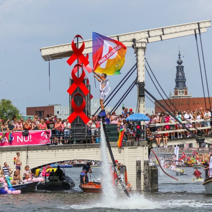 GEZOCHT/RUILEN 10 meter vignet voor pride amsterdam, Eén persoon, Kortingskaart