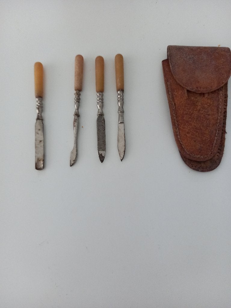 Vintage Manicure Set met Leren Hoesje (hoesje kapot), Ophalen of Verzenden, Gebruikt