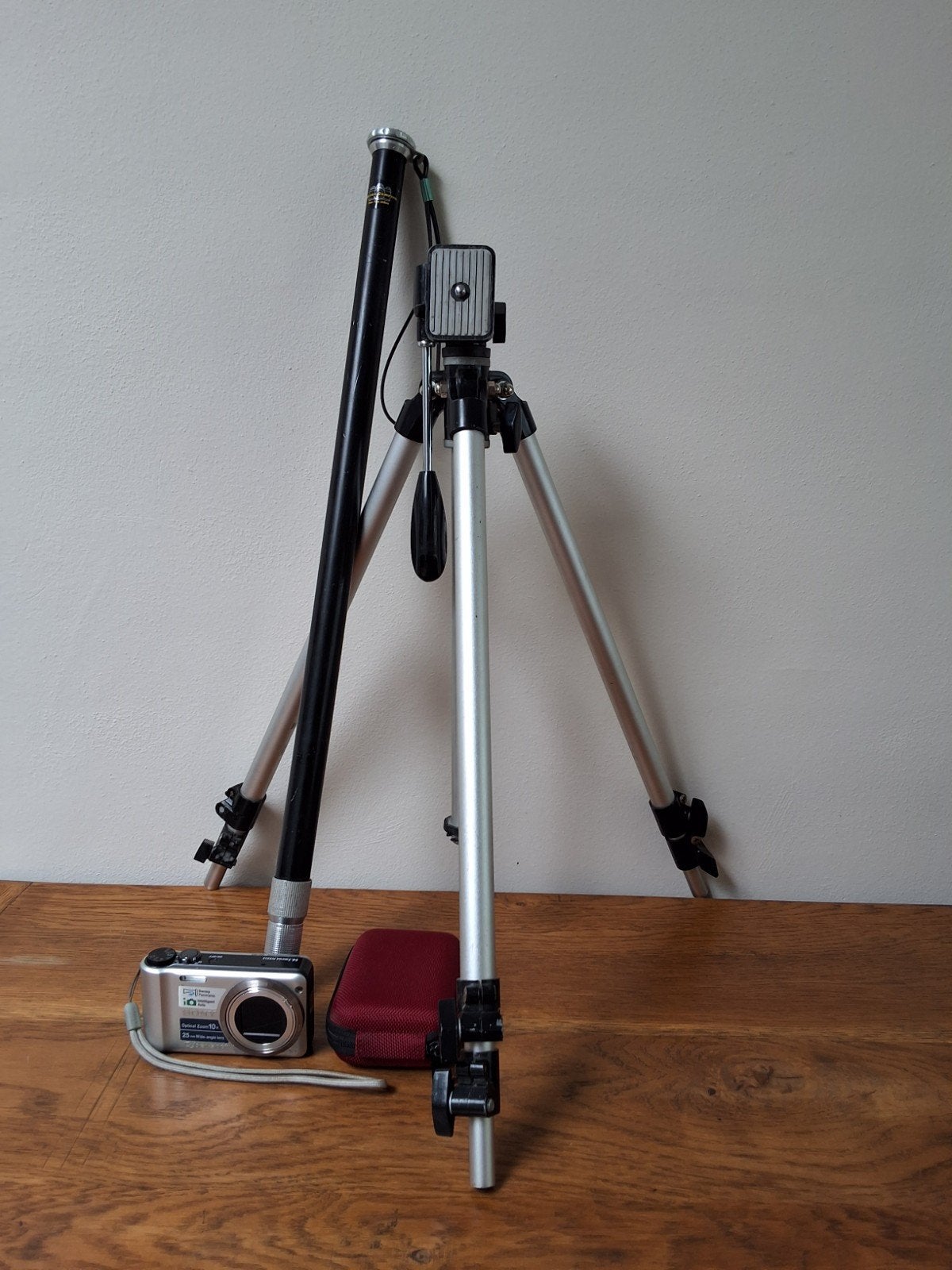 Sony Cyber-shot met driepoot en eenpoot statief, Ophalen, 125 cm of minder, Driepoot, Inklapbaar