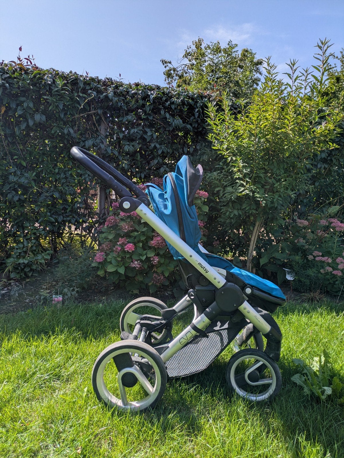 Mutsy Evo kinderwagen met reiswieg en zitje, Kinderen en Baby's, Ophalen, Gebruikt, Combiwagen, Met reiswieg