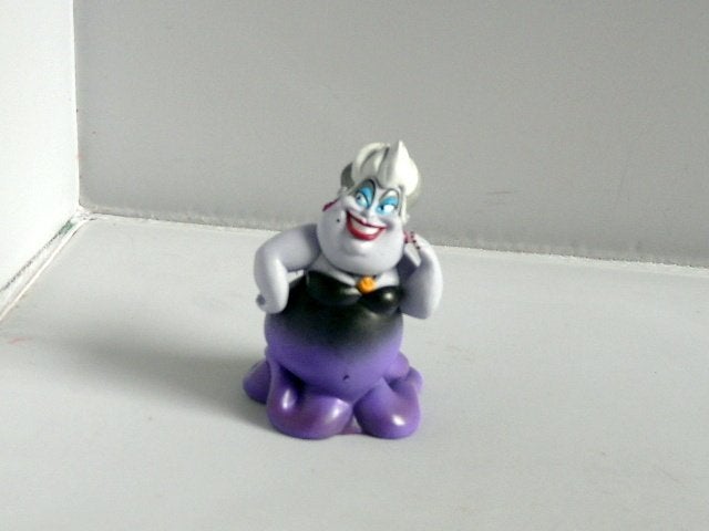 disney # Kleine zeemeermin - Ursula - zeeheks, Verzamelen, Disney, Ophalen of Verzenden, Pocahontas of Kl. Zeemeermin, Zo goed als nieuw