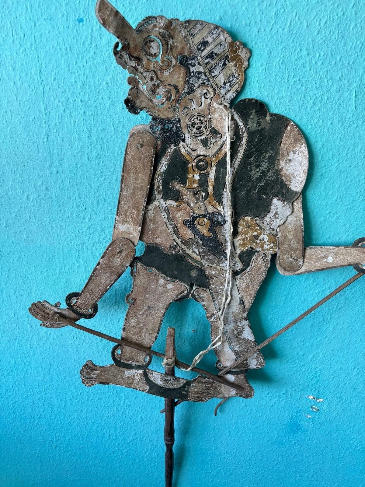 Antieke Wajangpop - Wayang Kulit uit Indonesië, Natuurlijk materiaal, Ophalen of Verzenden, Indonesië, Meerkleurig