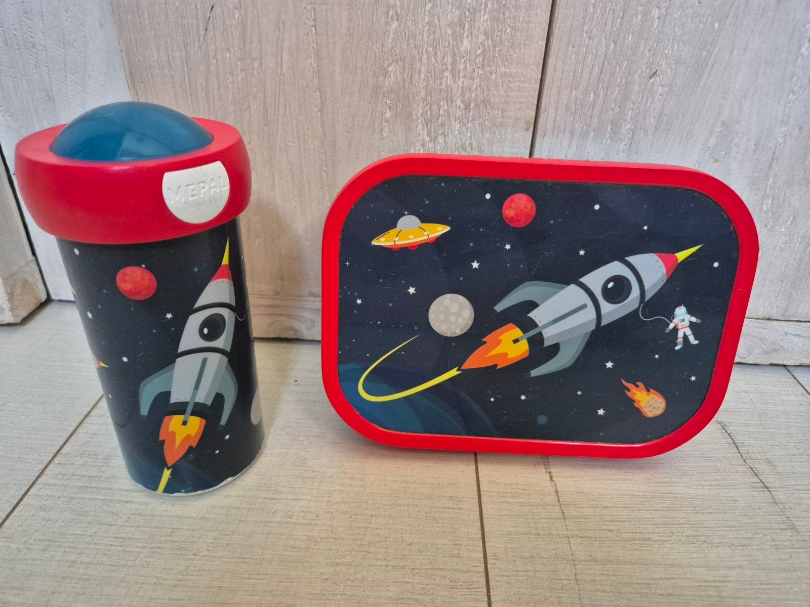 Mepal Lunchbox en beker: Raket, Ophalen, Zo goed als nieuw
