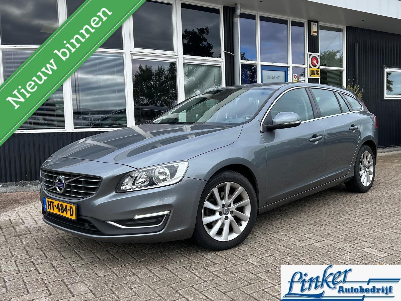 Volvo V60 2.0 D2 | R-Design | Cruise | trekhaak |, Gebruikt, Euro 6, 4 cilinders, 1969 cc