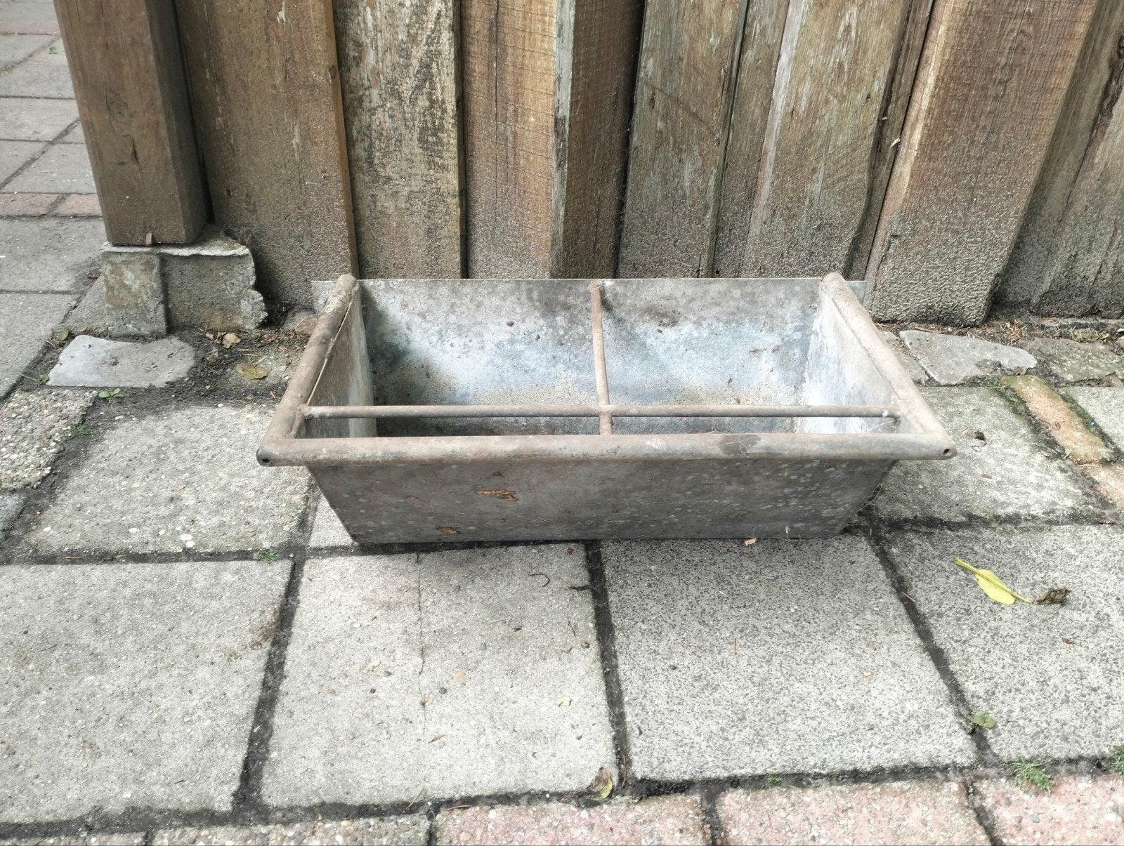 Mooie zinken bak - bloembak of decoratieve trog, Ophalen, Minder dan 30 cm, Rond, Metaal