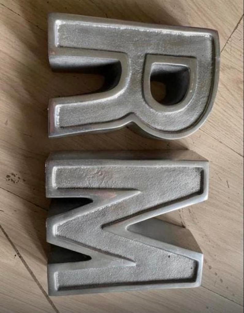 Riviera Maison letters (boekensteunen) - Zwaar en Groot, Gebruikt, Ophalen of Verzenden, Landelijk, Metaal