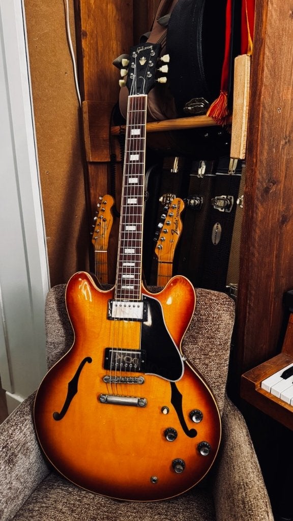 Gibson ES-335 in prachtige ice-tea burst, Ophalen, Gebruikt, Semi-solid body, Gibson