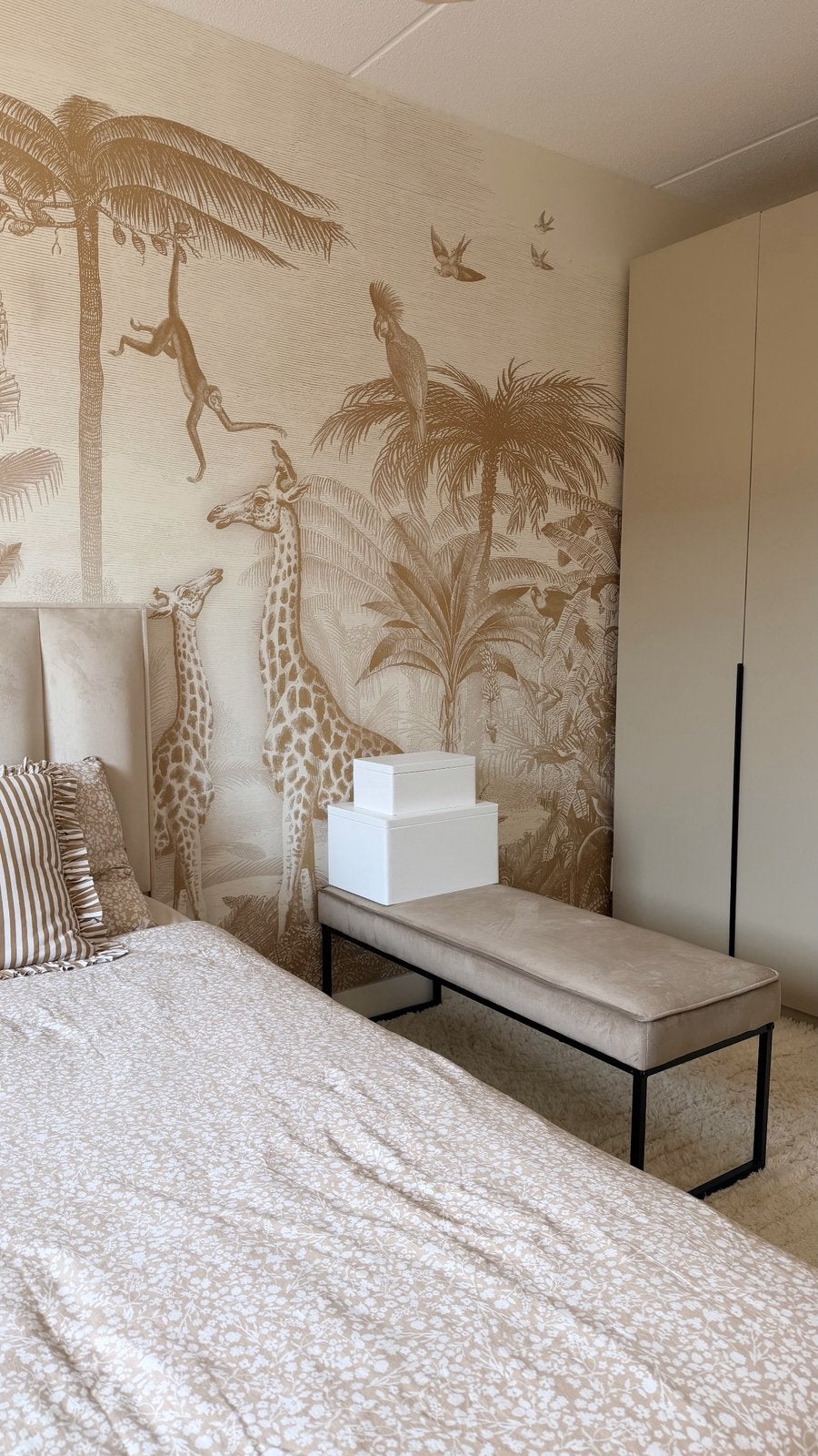 Karwei bankje Pien fluweel beige, Ophalen, Zo goed als nieuw, Rechthoekig