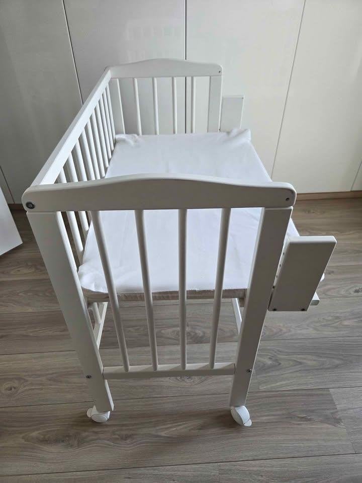 Verstelbare co-sleeper / aanschuifbedje inclusief matras, Kinderen en Baby's, Ophalen, Zo goed als nieuw, Wieg