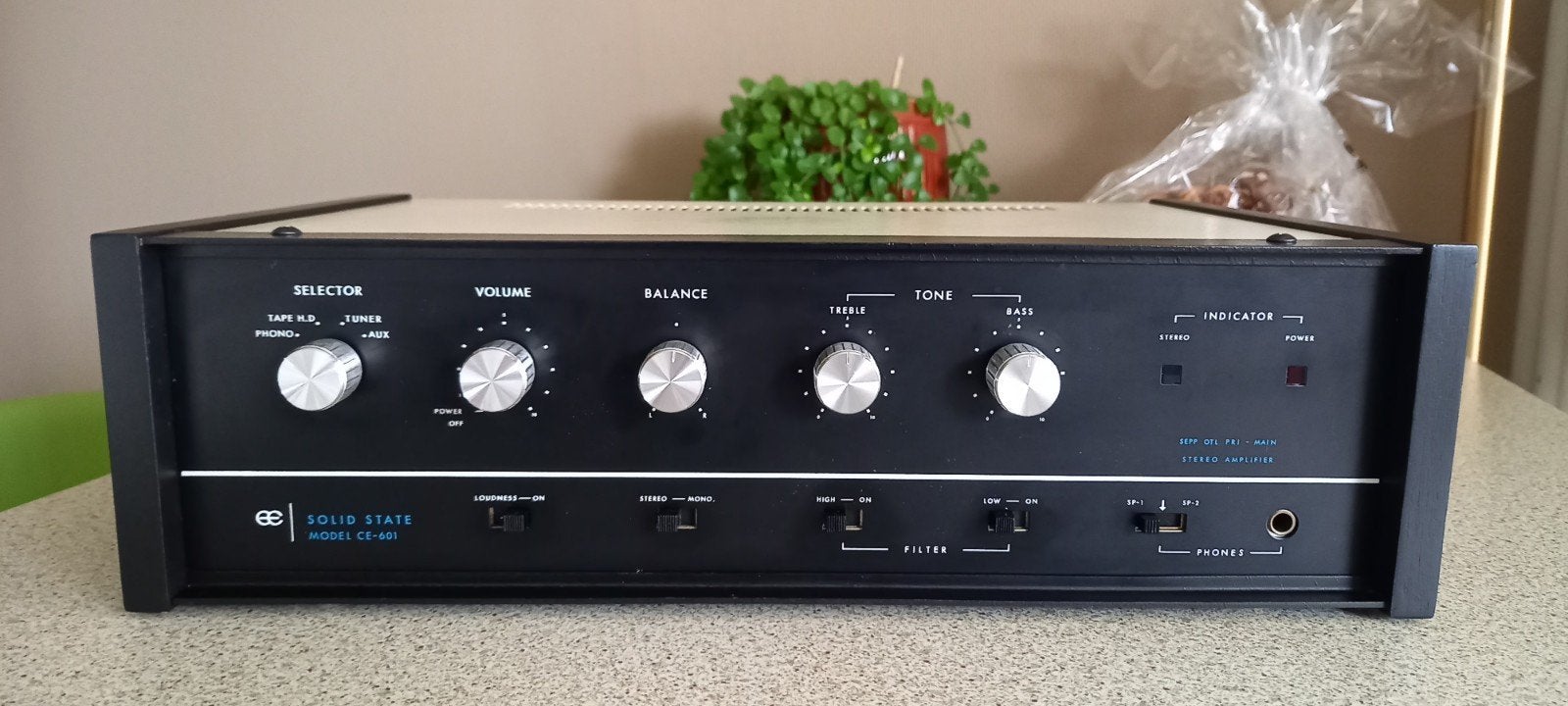 Centco ce-601 versterker jaren 70 Japan, Overige merken, Ophalen of Verzenden, Zo goed als nieuw, Minder dan 60 watt