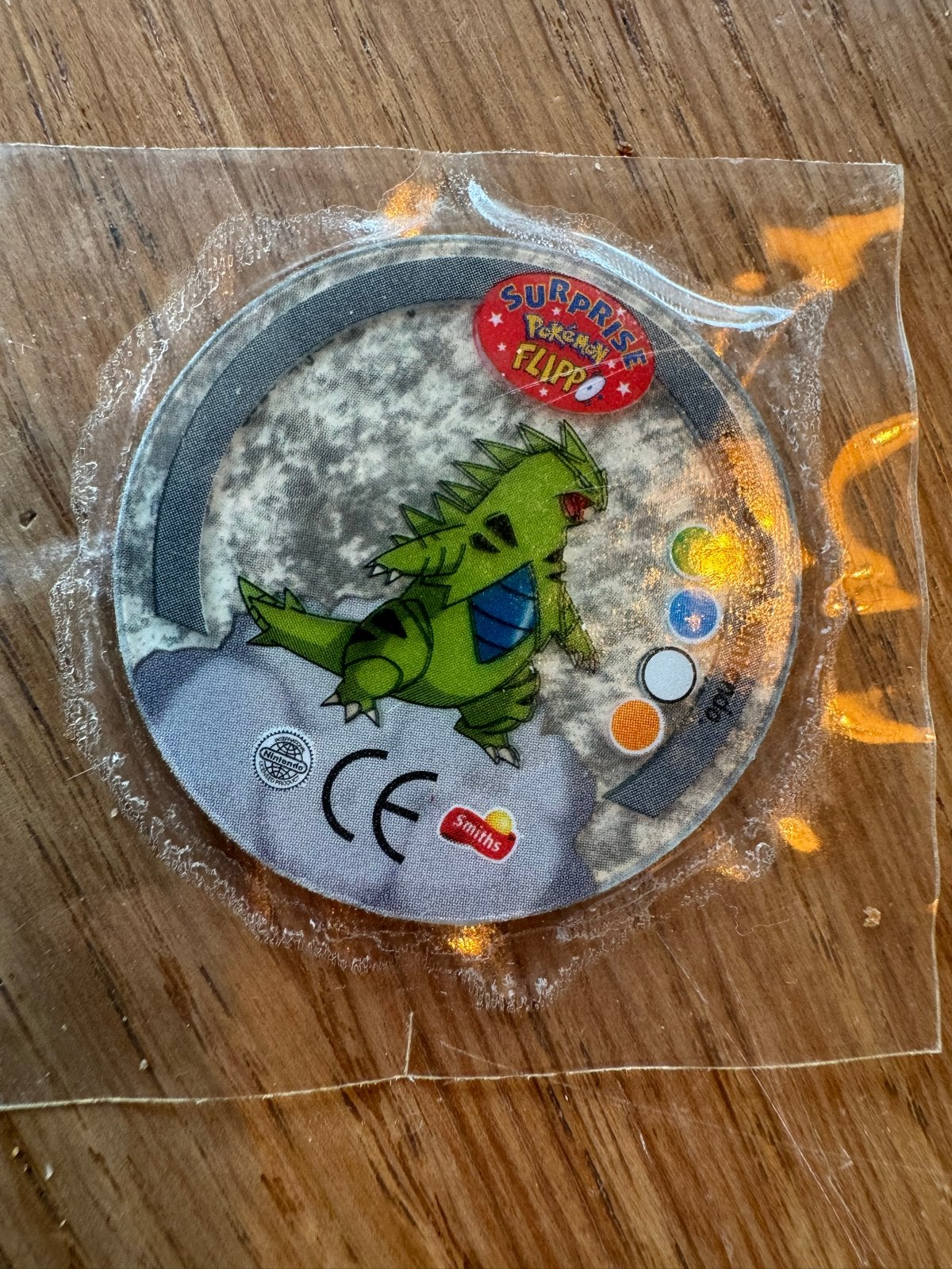 Pokemon Flippo Pupitar #247 en Tyranitar Surprise Flippo, Ophalen of Verzenden, Losse flippo's