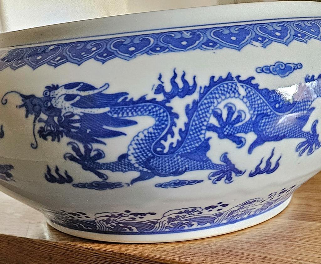 Mooie Chinese porseleinen schaal met drakenprint, Ophalen of Verzenden