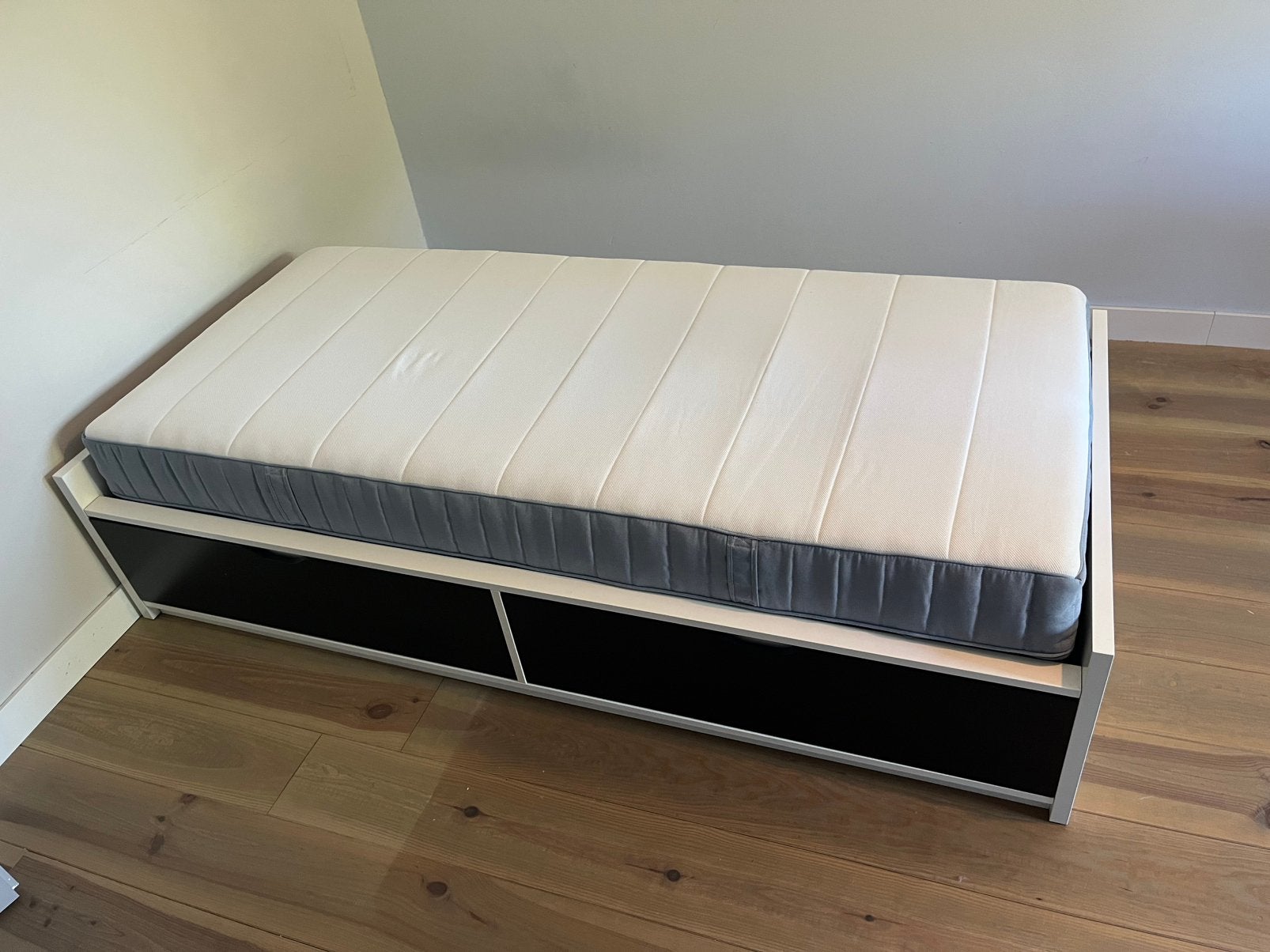 IKEA Flaxa bed 90x200, gloednieuw matras en luxe latten, Huis en Inrichting, Slaapkamer | Bedden, Ophalen, 90 cm, Eenpersoons