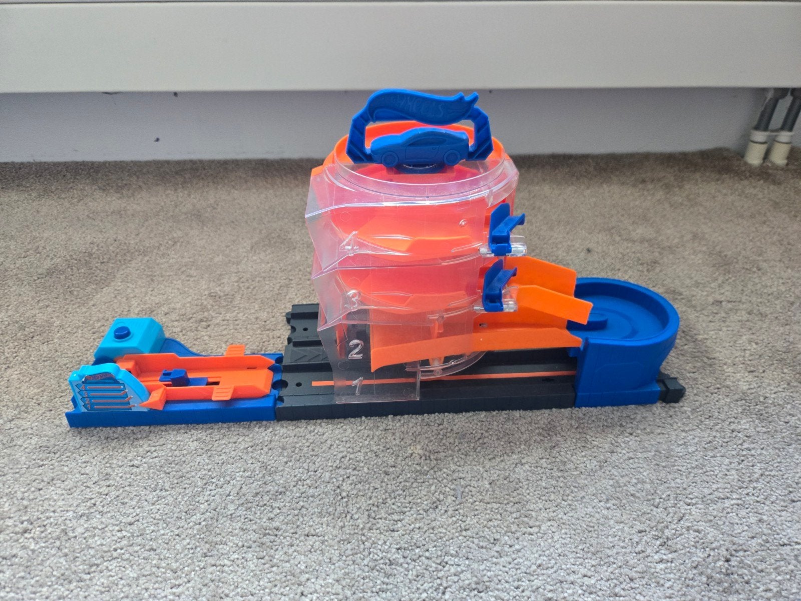 Hot Wheels Track- super spin dealer playset, Ophalen of Verzenden, Zo goed als nieuw