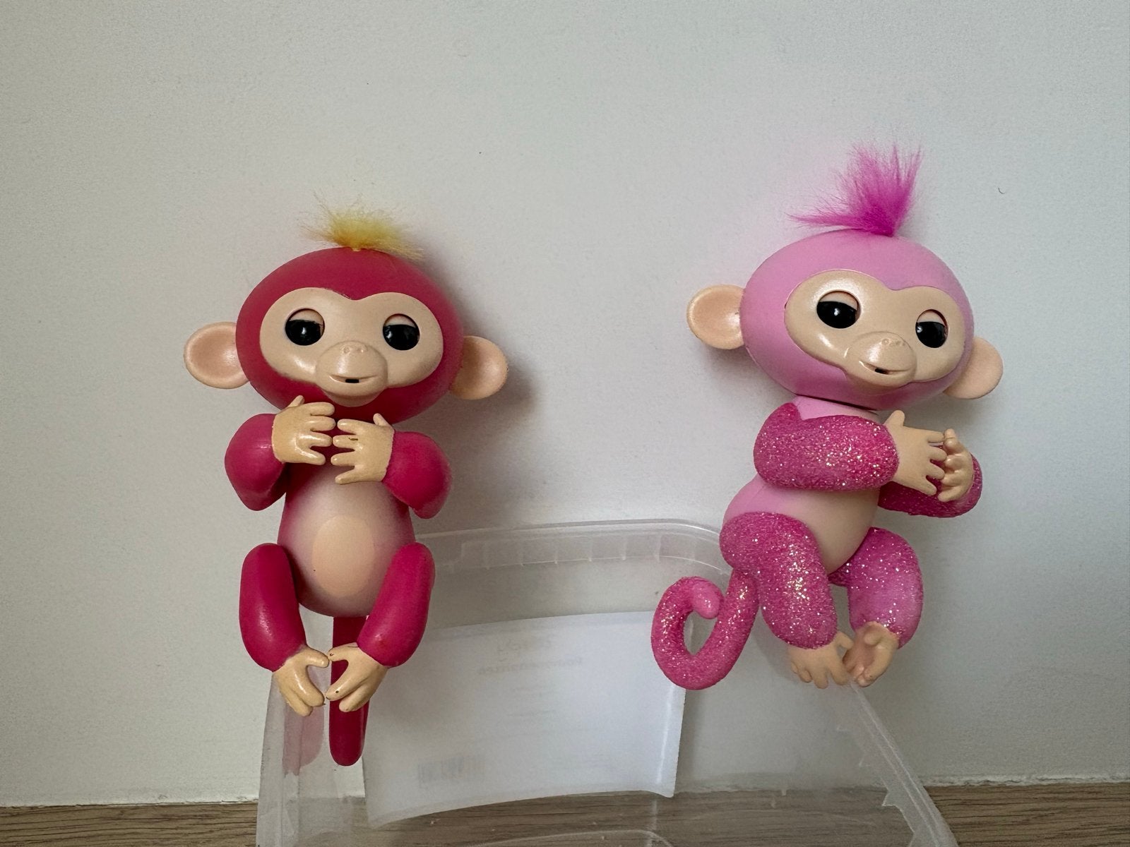 2 Fingerling Aapjes met Geluid en Beweging + 3 Mini Poppetje, Ophalen of Verzenden, Gebruikt, Jongen of Meisje