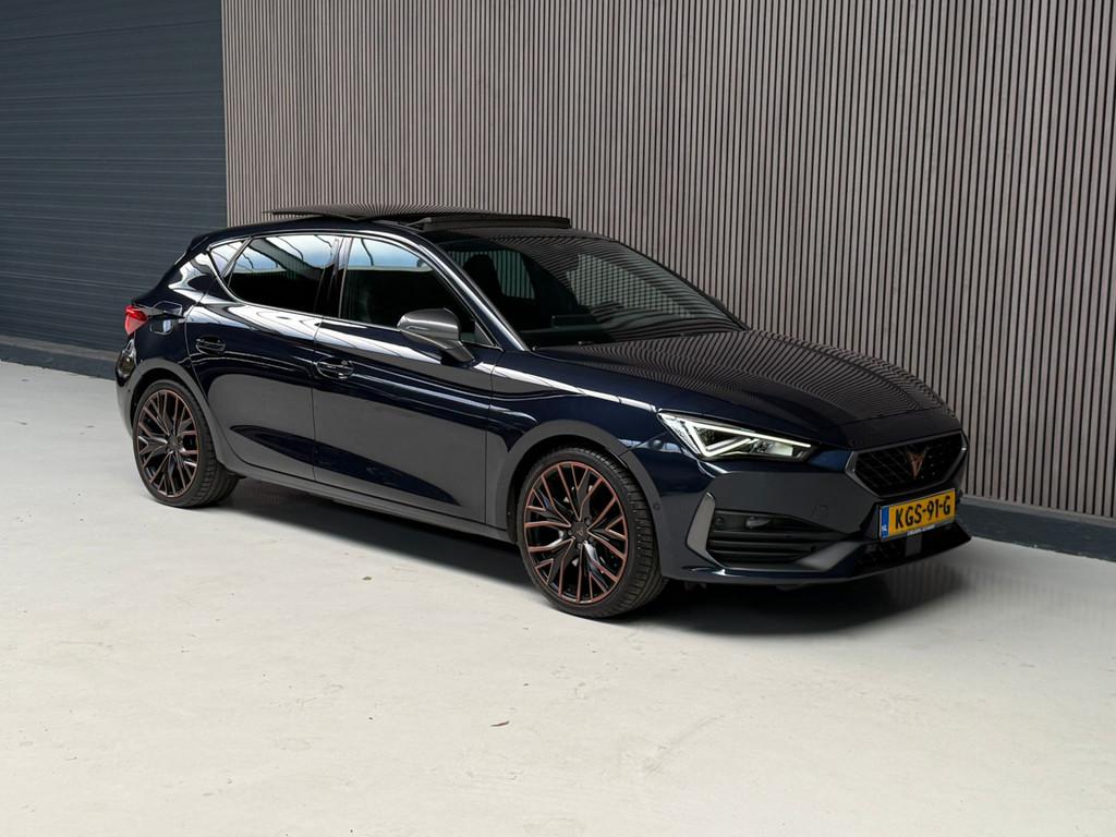 CUPRA Leon 1.4 e-Hybrid VZ Copper Edition Pano | Leder | Mem, Auto's, Cupra, Bedrijf, Te koop, Leon, ABS, Achteruitrijcamera, Adaptive Cruise Control