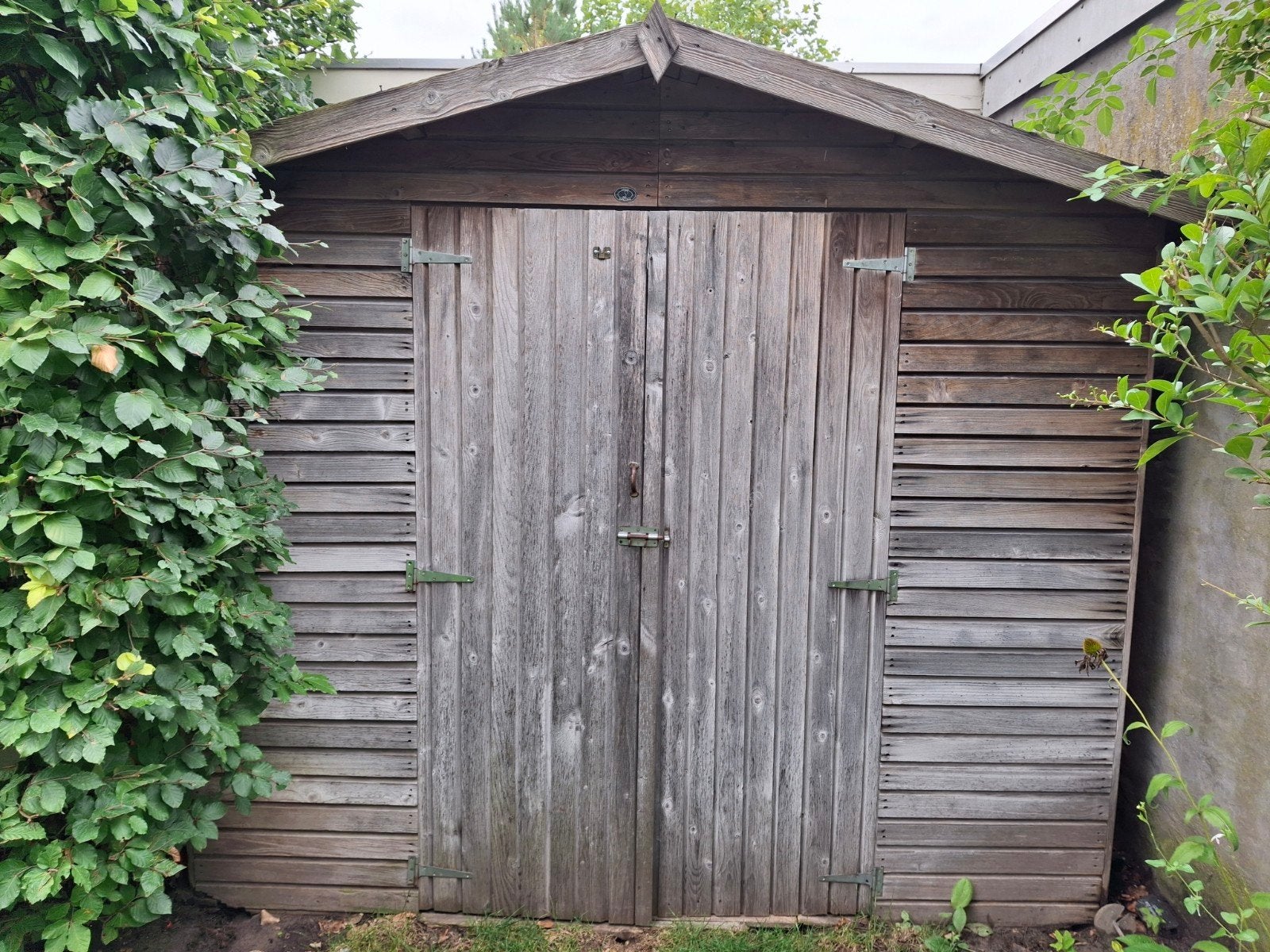 Houten schuur met dubbele deur en raam, Tuin en Terras, Tuinhuizen, Ophalen, 250 tot 500 cm, Schuur, 1 raam