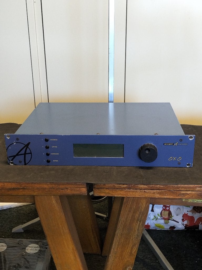 ACCENT 8x8 Digital Audio Processor Router Hacousto €15,00, Ophalen of Verzenden, Gebruikt, Audio