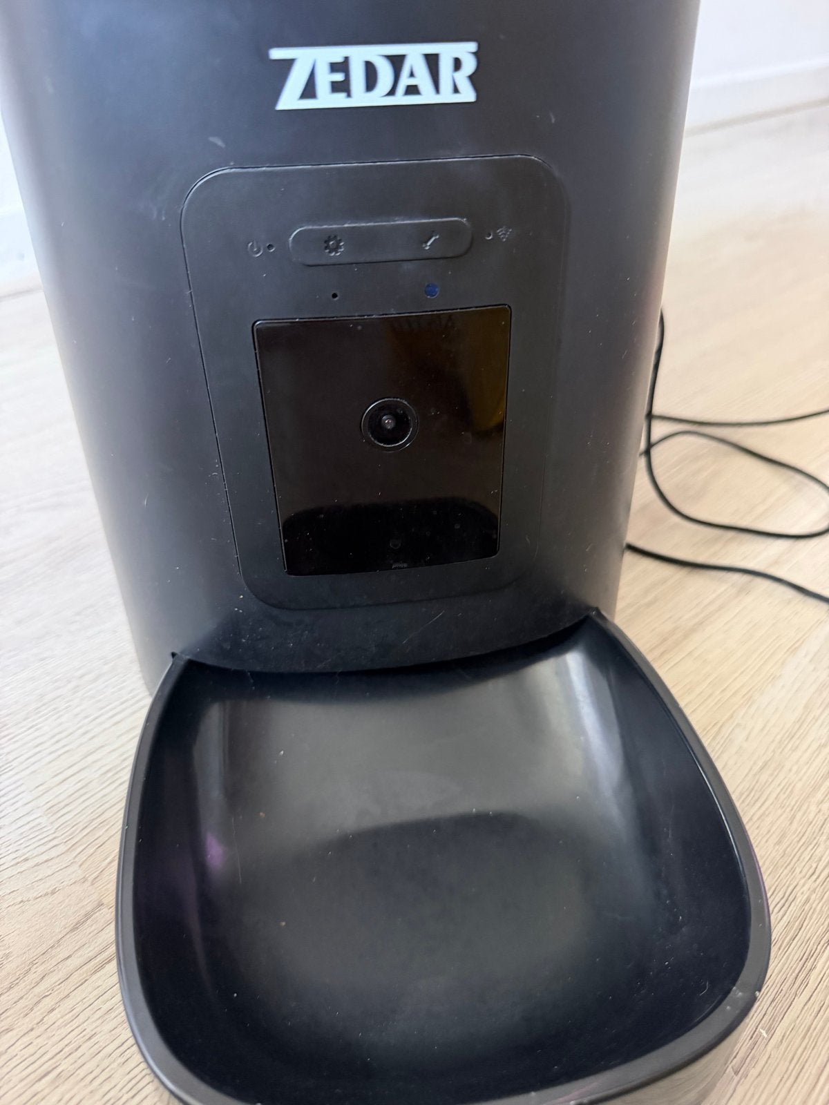 Zedar Automatische voerbak met camera, Ophalen