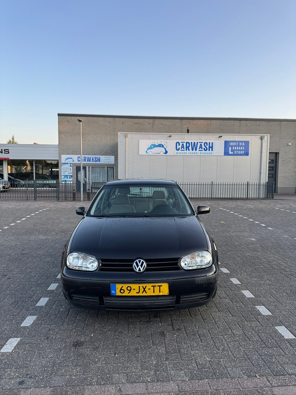 Volkswagen Golf 1.6 77KW 2002 Zwart, Voorwielaandrijving, 1145 kg, 4 cilinders, 1200 kg