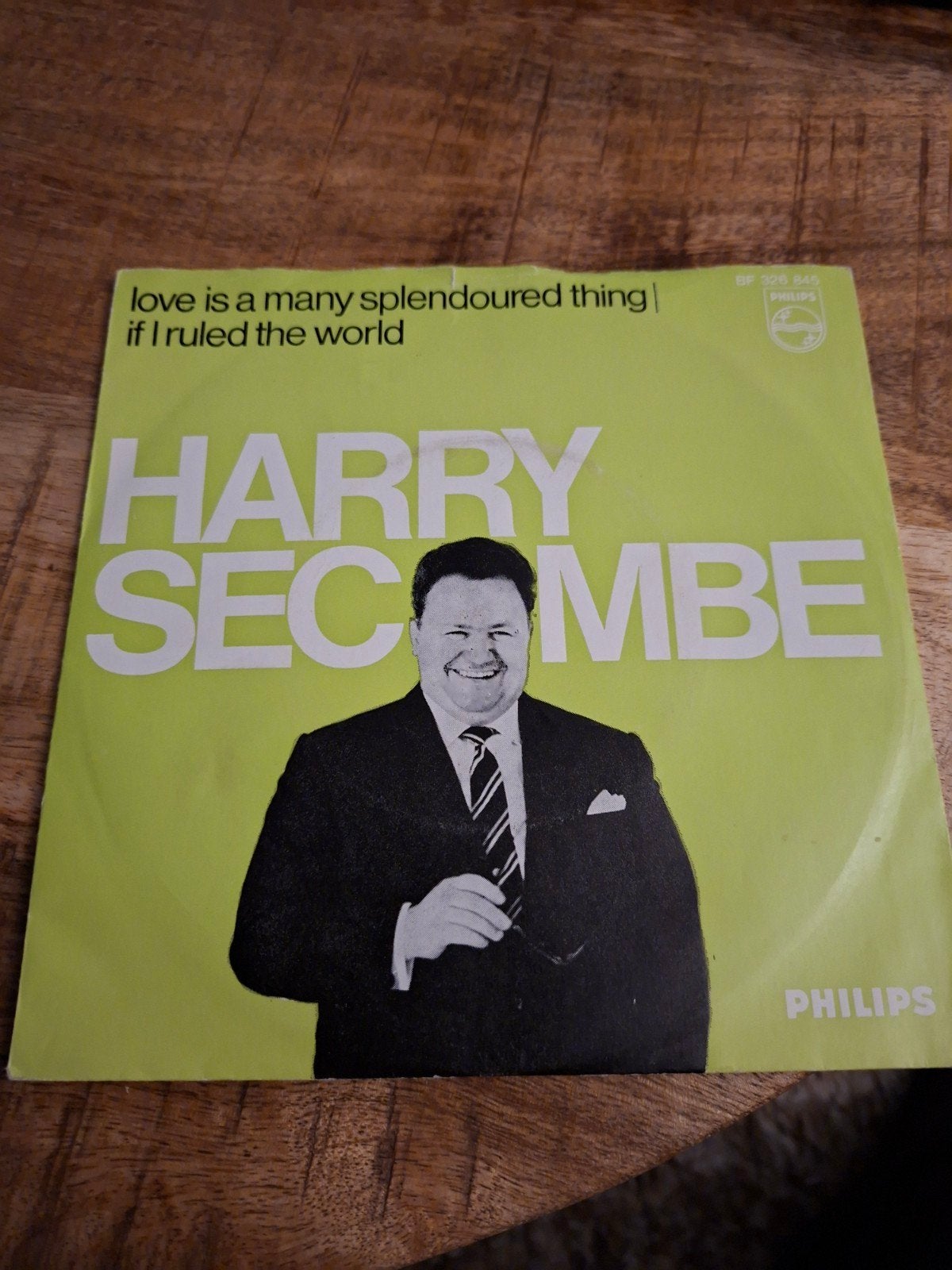 harry secombe / love is a many splendoured thing, Ophalen of Verzenden, Zo goed als nieuw, Pop