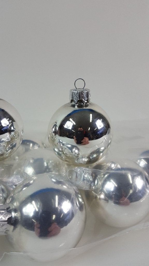Kerstballen zilver, zak 16 st, kerstversiering, 6 cm (1) W1, Diversen, Tweedehands verkoop, Tweedehands verkoop, Gebruikt, Ophalen of Verzenden